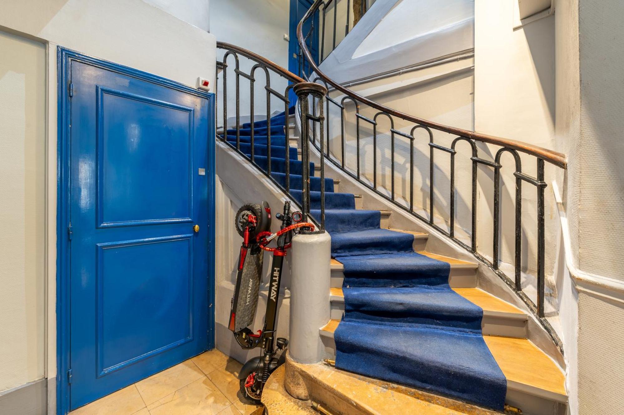 Stylish 1bd Duplex - Stunning Views Near Louvre * Paris